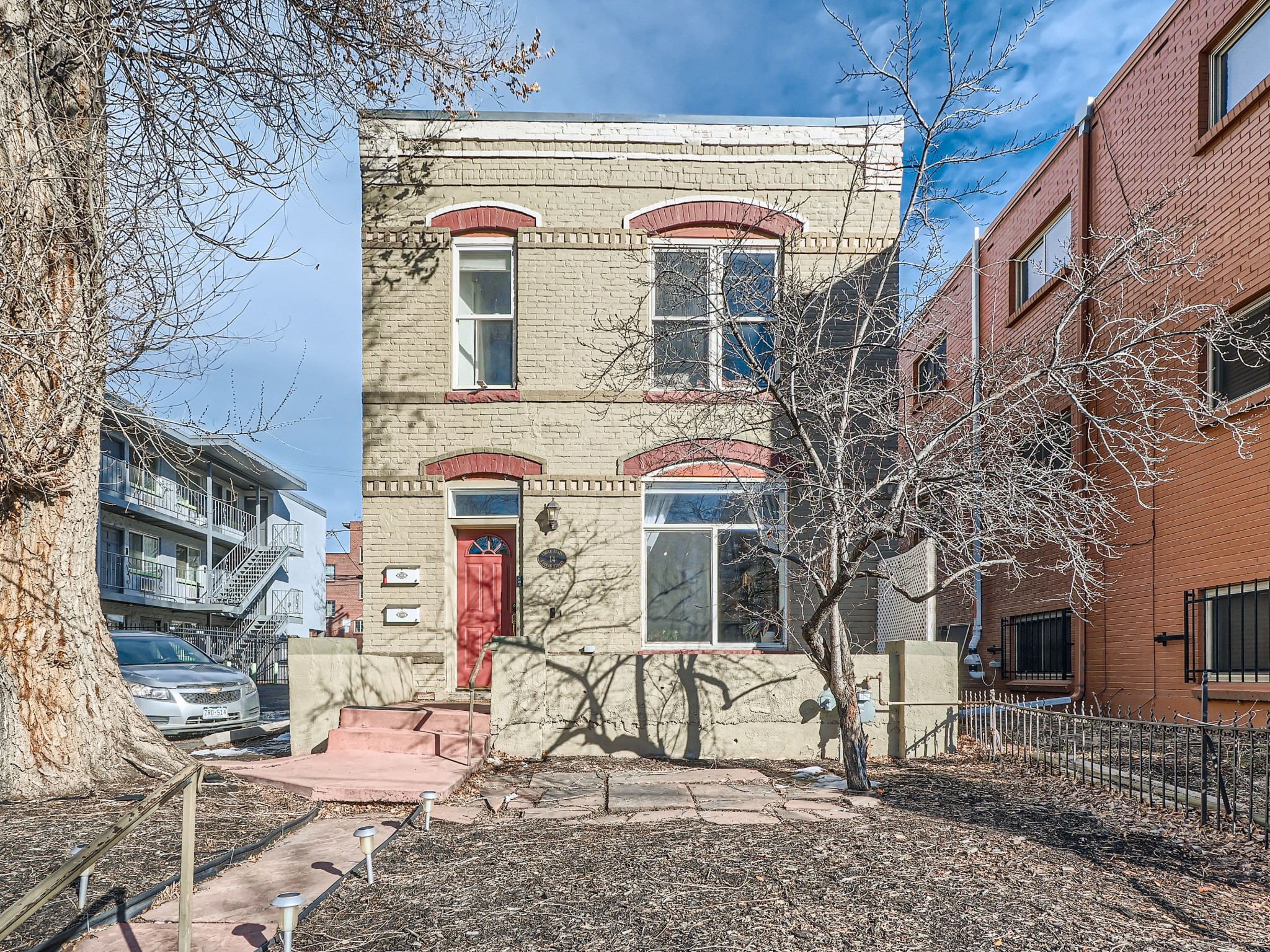 Property main image