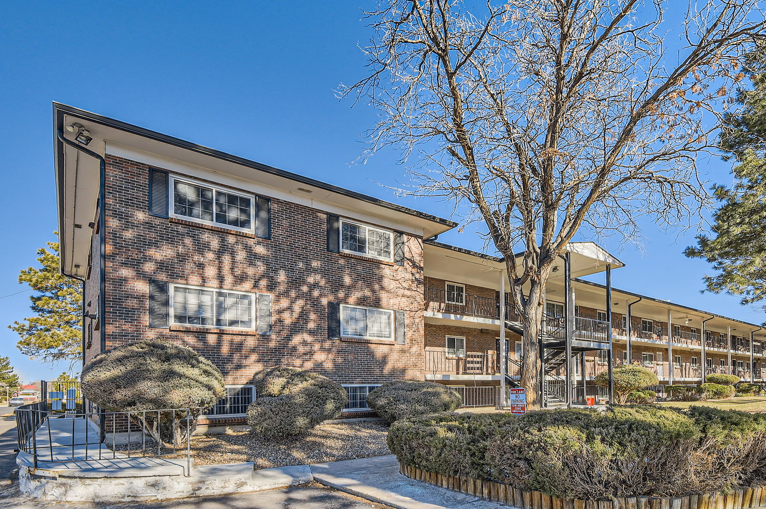 6800 East Tennessee Avenue - 662